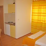 Mladen Hotel