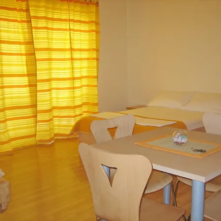 Mladen 3* Omiš
