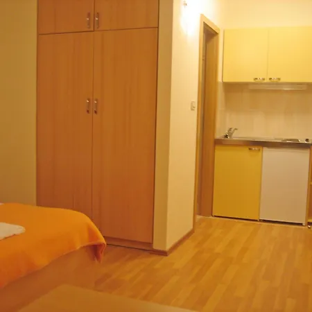 Mladen 3* オミシュ